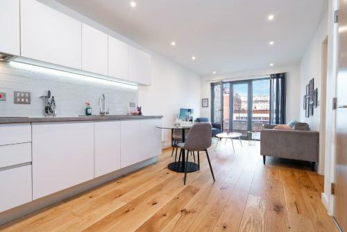 ? Candy-chic 1 Bedroom Apartment - City Centre ?