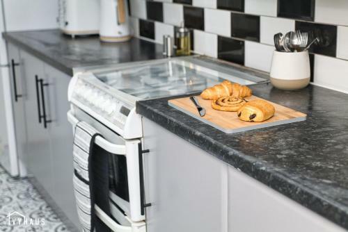 Ivyhaus Central Birmingham Home Welcomes All