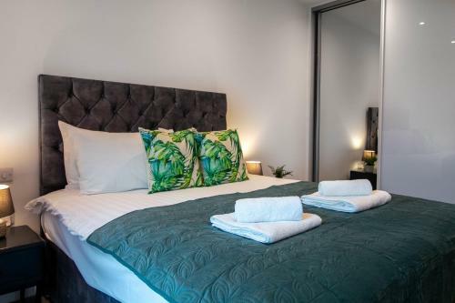 Central Birmingham Modern 1 Bedroom Apartment