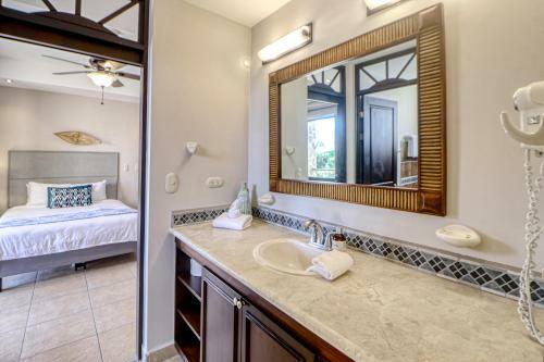 Bah�a Encantada H4