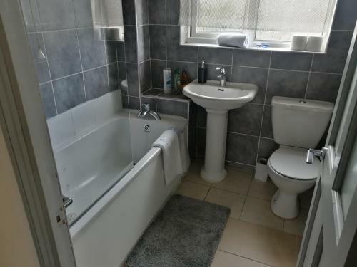 Immaculate 5-bed House In Central Birmingham