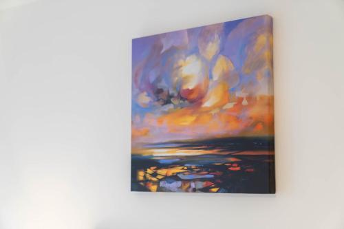 Cosy-abstract Top Floor Apartment - City Centre ?