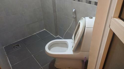 A Lovely Studio Apartment With Gym And Pool Access