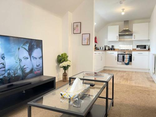 Lovely 2 Bedroom Apartment With Free Parking