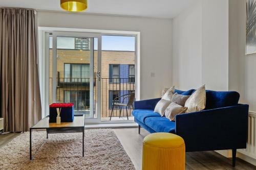 Central Birmingham 2 Bed Apartment With Balcony