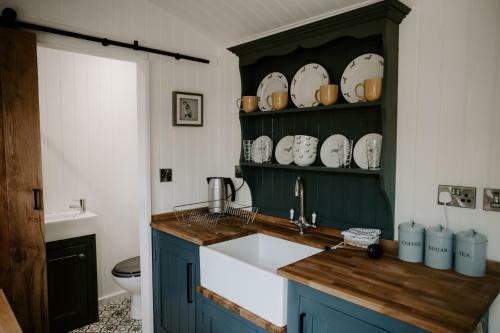 Angela's Rest Shepherds Hut