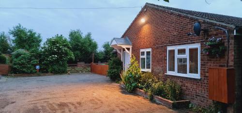 Sherwood Bungalow 3 Bedroom Entire Property