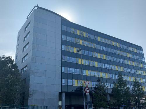 Bracknell Stunning 2 Bedroom And 2 Bathroom Apartment