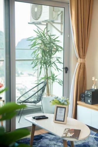 Hihome6 Halong Bay Deluxe Apartment Sea View