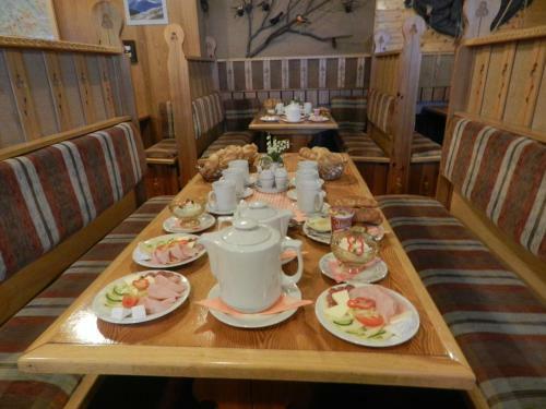 Moravia Sol�?, Horsk� Chata