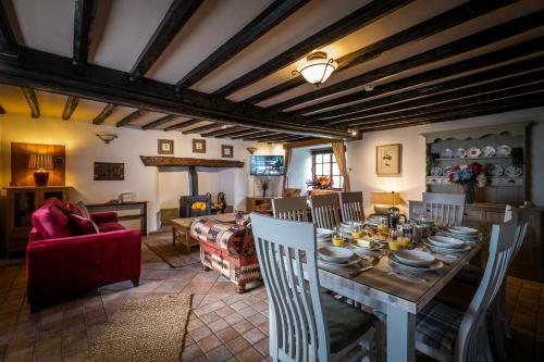 Luxury 1 Bed Villa - Great Location - Peaceful