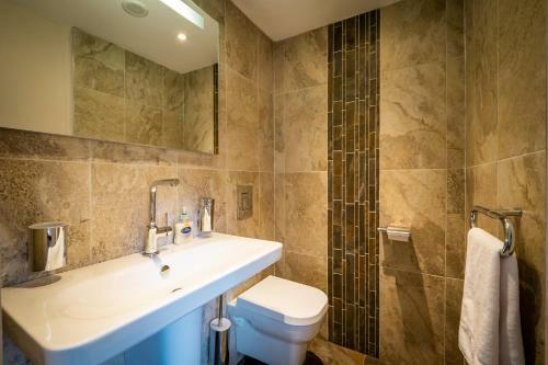 Luxury 1 Bed Villa - Great Location - Peaceful