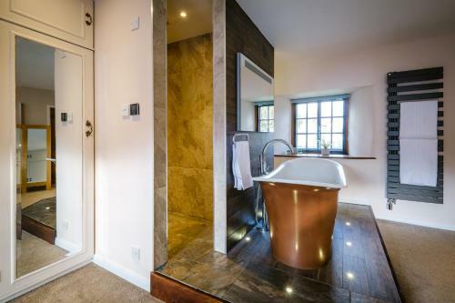 Luxury 1 Bed Villa - Great Location - Peaceful