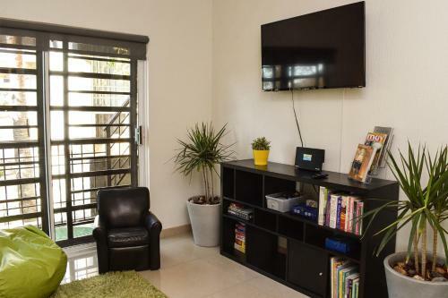 Modern&private, Best Sunset Views 3 Storey House ?