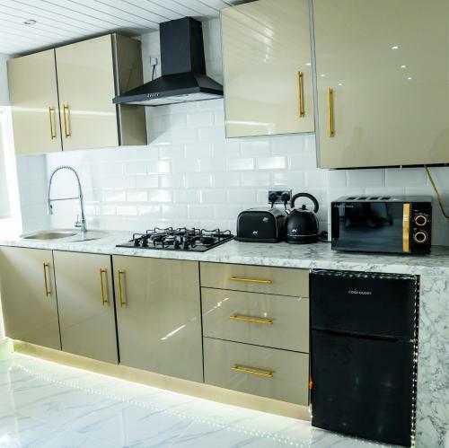 Inviting 1-bed House In Bradford