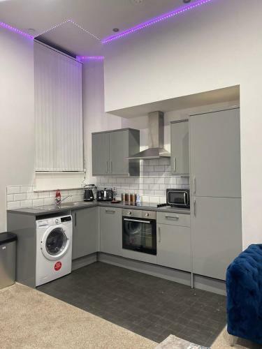 Sapphire Suite By Emerald Apartments