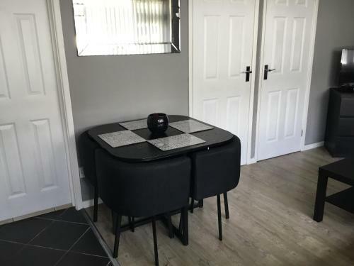 Ground Floor Hillview 2 Bedroom Apartment