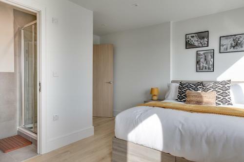 Kings Road Apartments