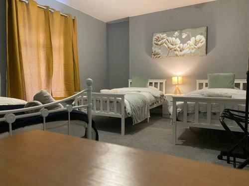 Home From Home Luxury 2-bed Apartment In Bridgend