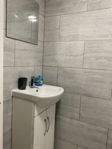 Home From Home Luxury 2-bed Apartment In Bridgend
