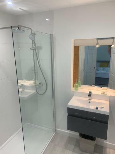 1-bedroom Apartment Next To University