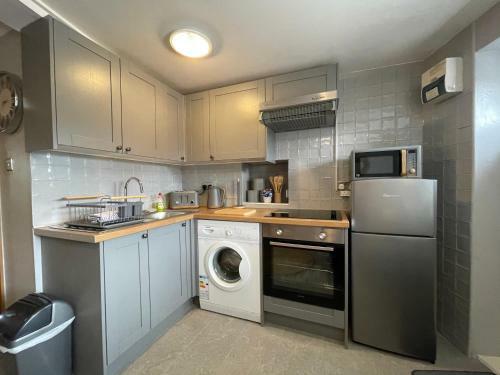 Westend Holiday Let 1