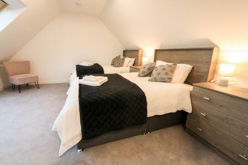 Black Barn Skye - Contemporary 3 Bed / 4 Bath Home