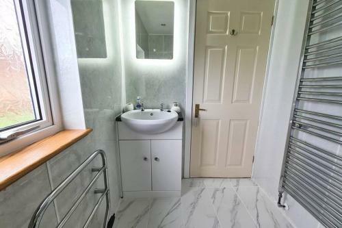 Luib House. Spacious Self-catering By The Sea.
