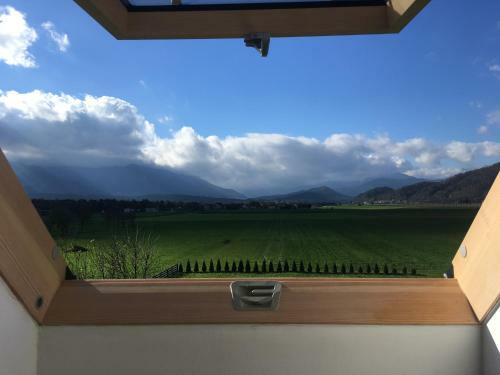 Entire Loft Close To Beautiful Logar Valley