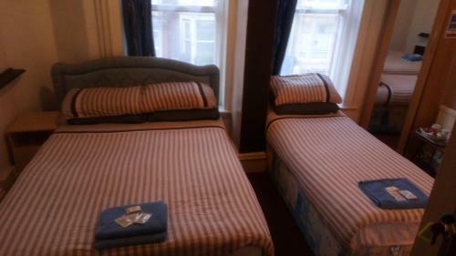 Myroomz Golden Strand Hotel
