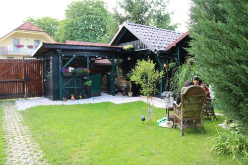 Frenk Cottage 5 Km From The Airport