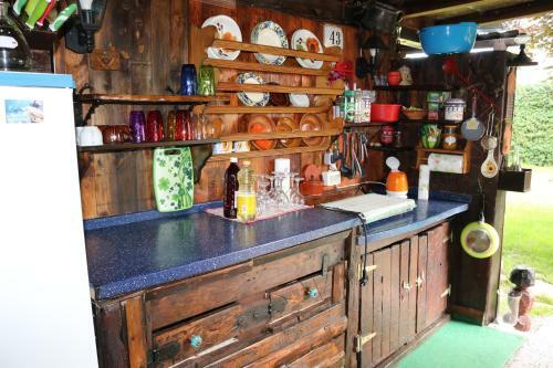 Frenk Cottage 5 Km From The Airport