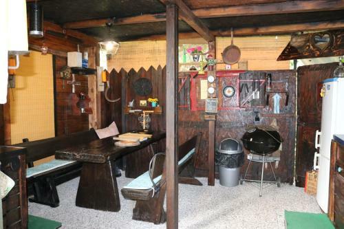 Frenk Cottage 5 Km From The Airport