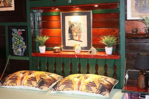 Frenk Cottage 5 Km From The Airport