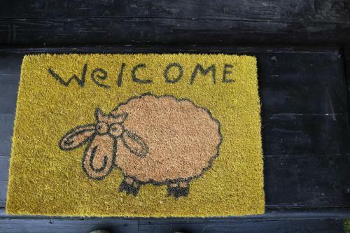 Frenk Cottage 5 Km From The Airport