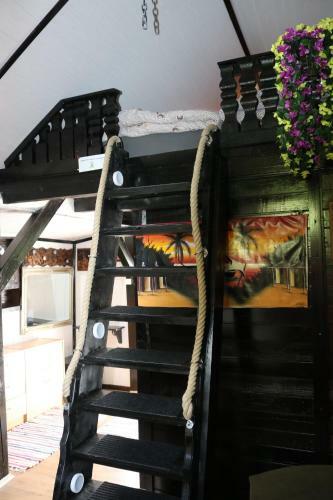 Frenk Cottage 5 Km From The Airport