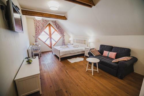 Hostal Farm Stay ?urej