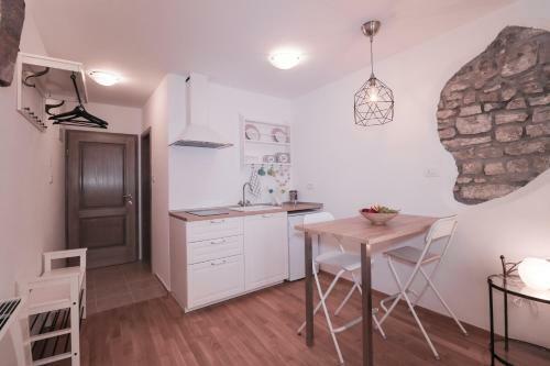 Apartments Pia