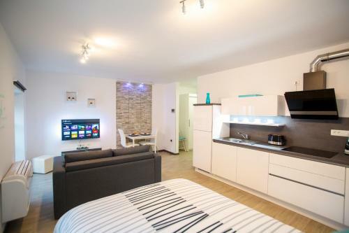 Azzurro Apartment
