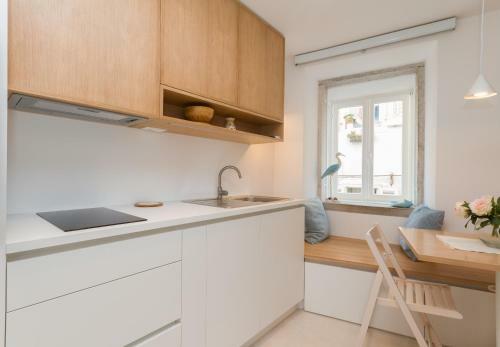 Studio Apartment Tetida By Locap Group