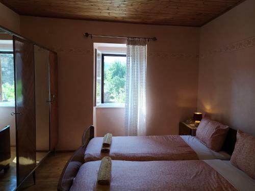 Villa ?eki ?est