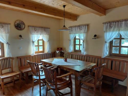 Oldhouse Knezovo