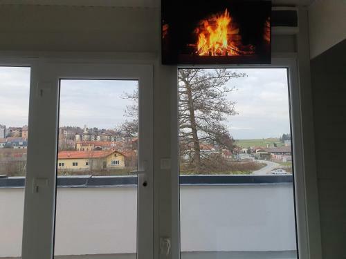 Roof Apartment Art-pe