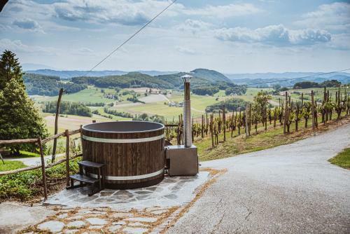 Authentic Countryside Villa With Hot Tub