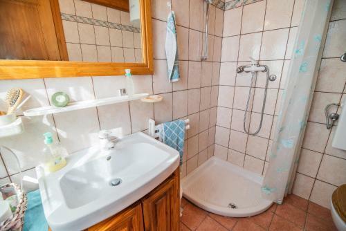 Authentic Countryside Villa With Hot Tub