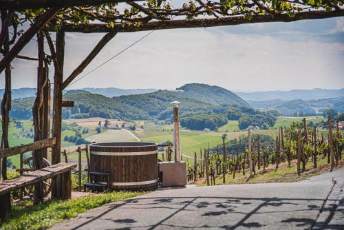Authentic Countryside Villa With Hot Tub