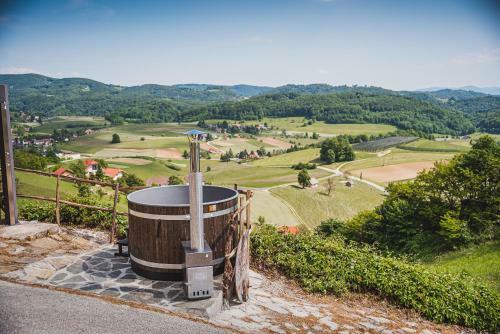 Authentic Countryside Villa With Hot Tub