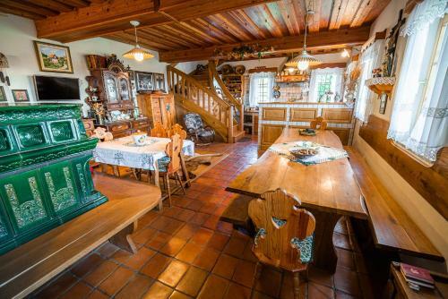 Authentic Countryside Villa With Hot Tub