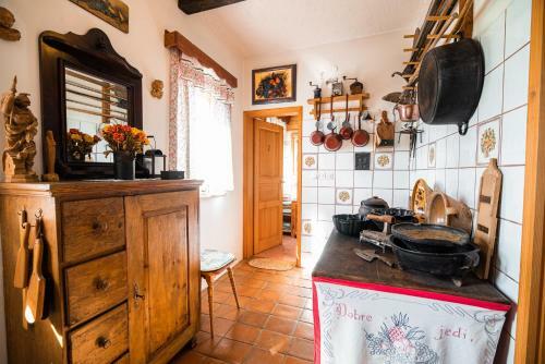 Authentic Countryside Villa With Hot Tub