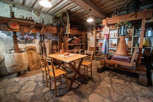 Authentic Countryside Villa With Hot Tub